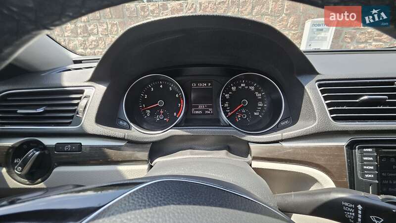 Седан Volkswagen Passat 2016 в Киеве фото 5 Седан Volkswagen Passat 2016 в Киеве