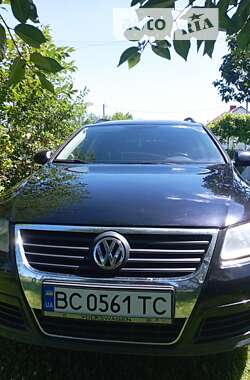 Универсал Volkswagen Passat 2008 в Мостиске