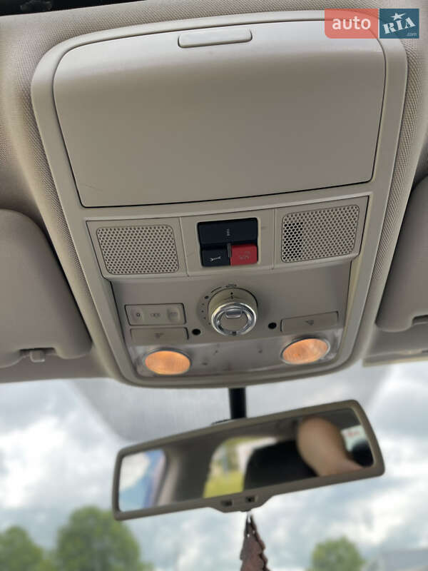 Седан Volkswagen Passat 2013 в Львове