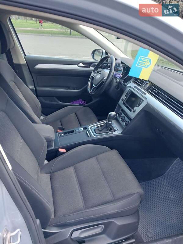 Универсал Volkswagen Passat 2016 в Кривом Роге