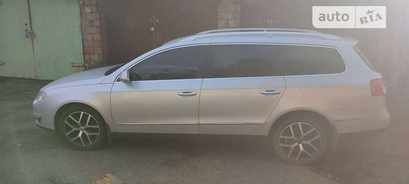 Универсал Volkswagen Passat 2008 в Киеве