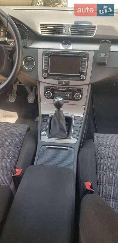 Универсал Volkswagen Passat 2011 в Луцке