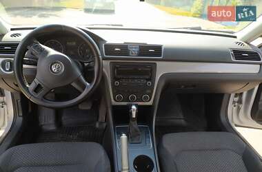 Седан Volkswagen Passat 2012 в 