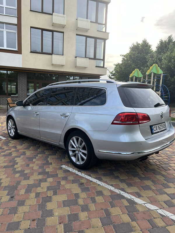Універсал Volkswagen Passat 2011 в Умані