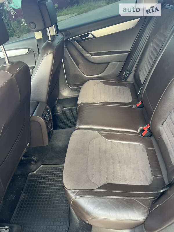Універсал Volkswagen Passat 2011 в Умані