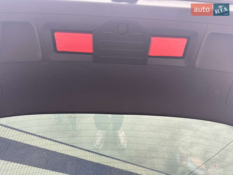 Универсал Volkswagen Passat 2014 в Житомире