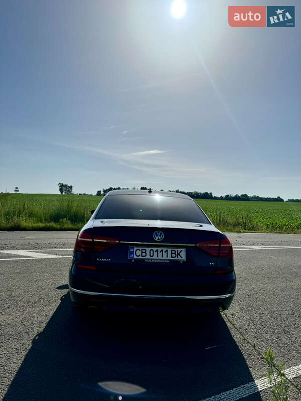 Седан Volkswagen Passat 2016 в Чернігові
