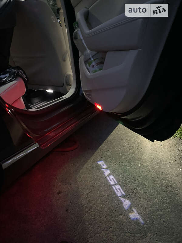 Универсал Volkswagen Passat 2015 в Вишневом