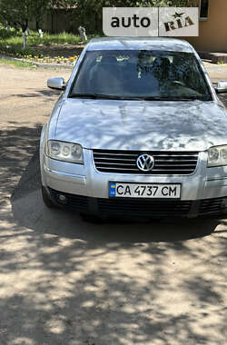 Седан Volkswagen Passat 2003 в Черкасах