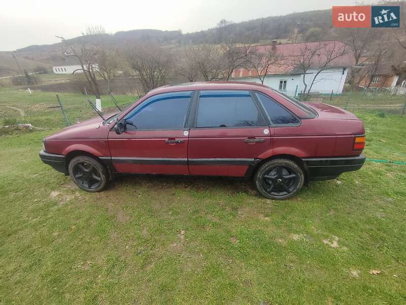 Седан Volkswagen Passat 1989 в Бережанах