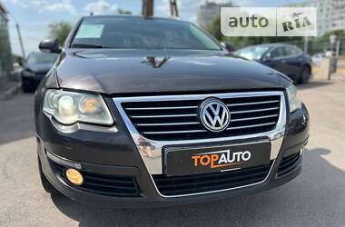 Універсал Volkswagen Passat 2008 в Запоріжжі