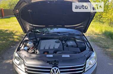 Универсал Volkswagen Passat 2011 в Ромнах