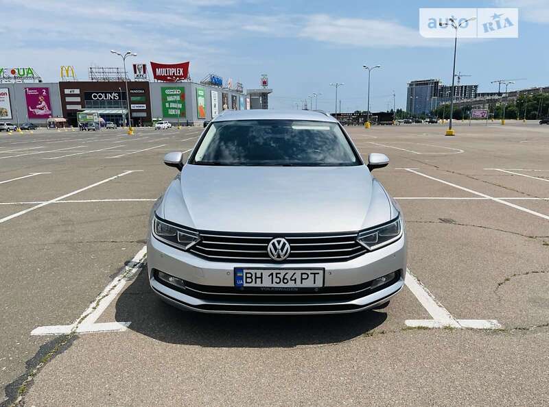 Универсал Volkswagen Passat 2016 в Одессе