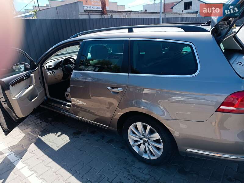 Универсал Volkswagen Passat 2011 в Шептицькому
