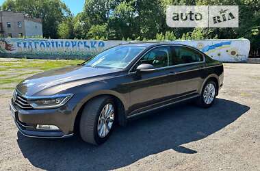 Седан Volkswagen Passat 2017 в Умани