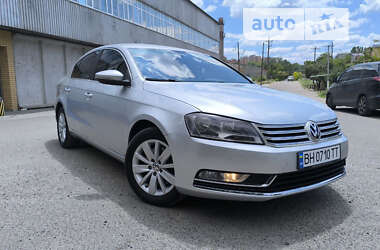 Седан Volkswagen Passat 2013 в Одесі