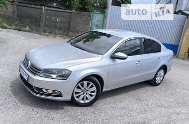 Седан Volkswagen Passat 2013 в Одесі