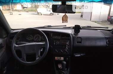 Универсал Volkswagen Passat 1990 в 