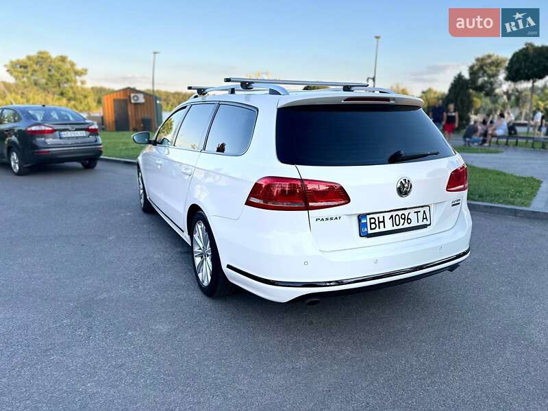 Універсал Volkswagen Passat 2013 в Дніпрі
