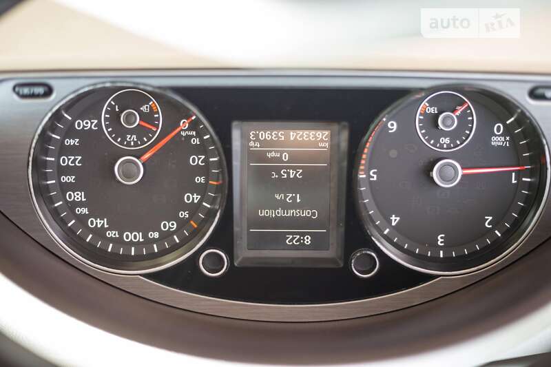 Універсал Volkswagen Passat 2012 в Івано-Франківську