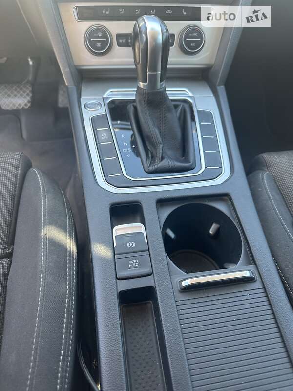 Универсал Volkswagen Passat 2016 в Полтаве