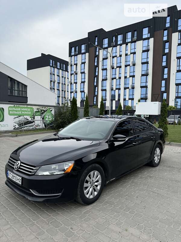 Седан Volkswagen Passat 2013 в Ивано-Франковске