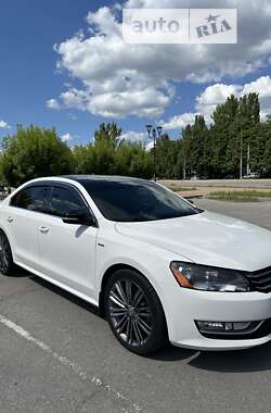 Седан Volkswagen Passat 2014 в Запоріжжі