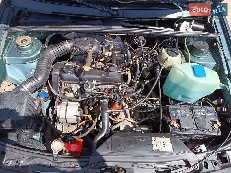 Седан Volkswagen Passat 1988 в Полтаве