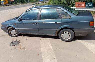 Седан Volkswagen Passat 1988 в Полтаві