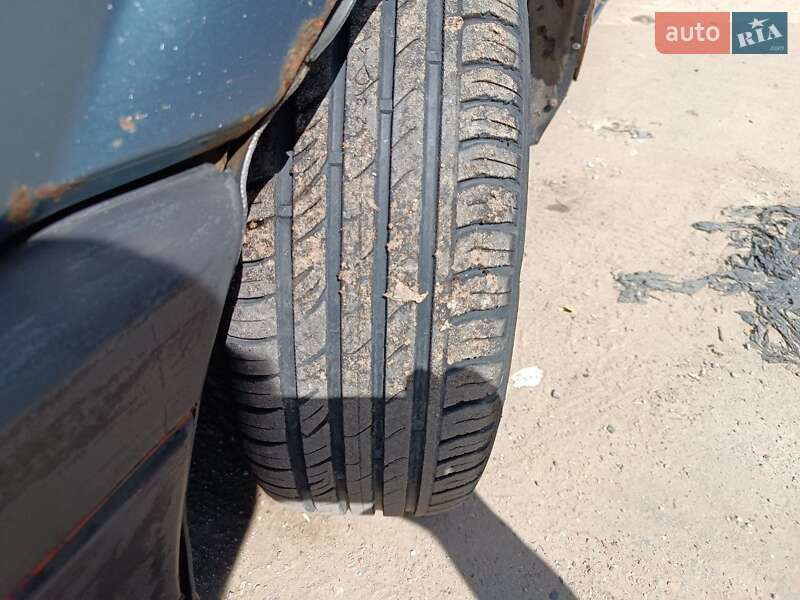 Седан Volkswagen Passat 1988 в Полтаве