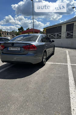 Седан Volkswagen Passat 2013 в Харькове