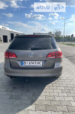 Універсал Volkswagen Passat 2011 в Полтаві