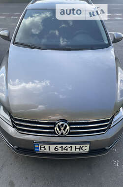 Універсал Volkswagen Passat 2011 в Полтаві