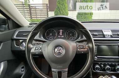 Седан Volkswagen Passat 2013 в Днепре