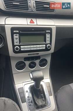 Седан Volkswagen Passat 2008 в Киеве