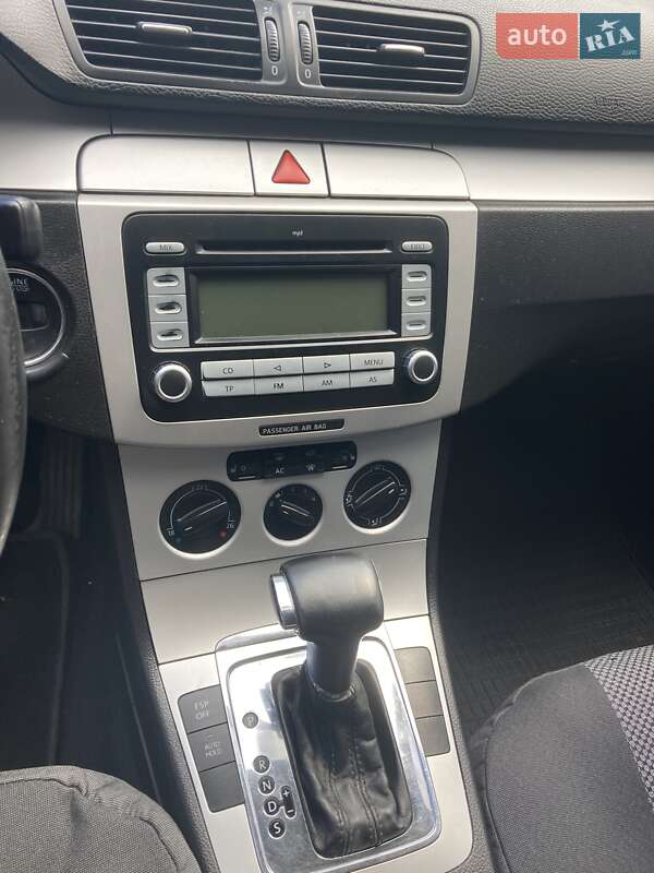 Седан Volkswagen Passat 2008 в Києві