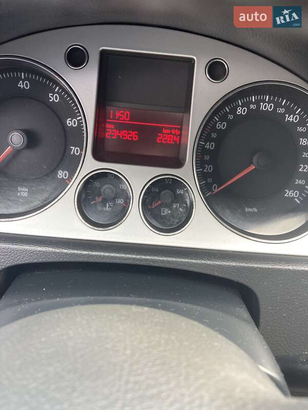 Седан Volkswagen Passat 2008 в Києві