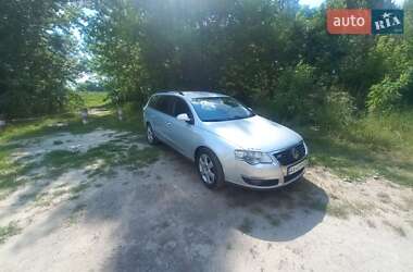 Універсал Volkswagen Passat 2008 в Харкові