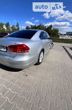 Седан Volkswagen Passat 2011 в Самборі