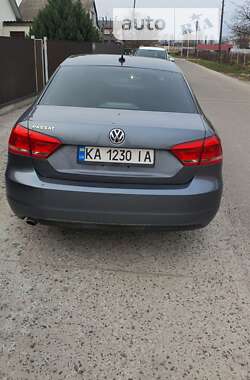 Седан Volkswagen Passat 2013 в Киеве