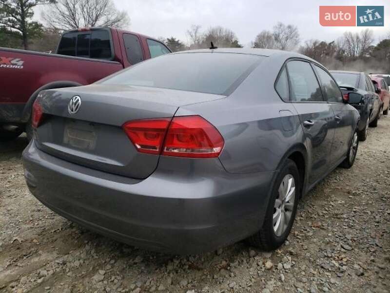 Седан Volkswagen Passat 2012 в Киеве фото 4 Седан Volkswagen Passat 2012 в Киеве