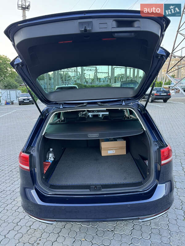 Универсал Volkswagen Passat 2016 в Черновцах