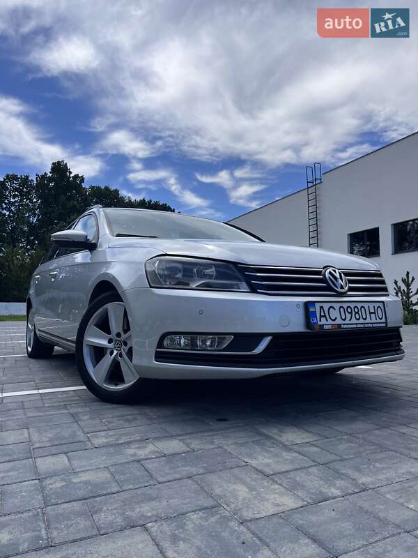 Универсал Volkswagen Passat 2012 в Луцке
