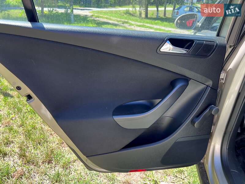 Седан Volkswagen Passat 2007 в Пирятине