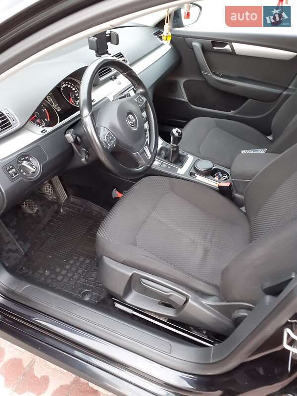 Универсал Volkswagen Passat 2014 в Хмельницком