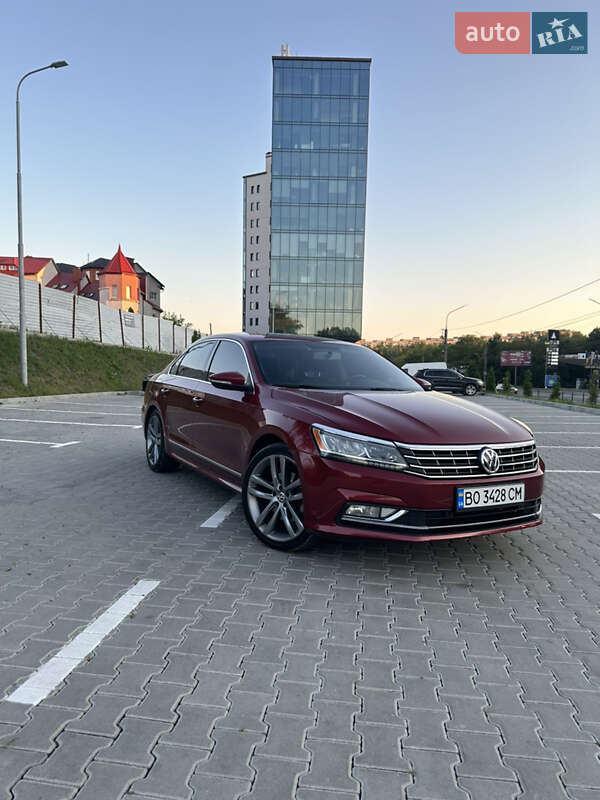 Седан Volkswagen Passat 2016 в Тернополі