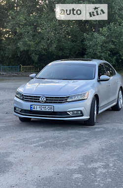 Седан Volkswagen Passat 2016 в Обухові