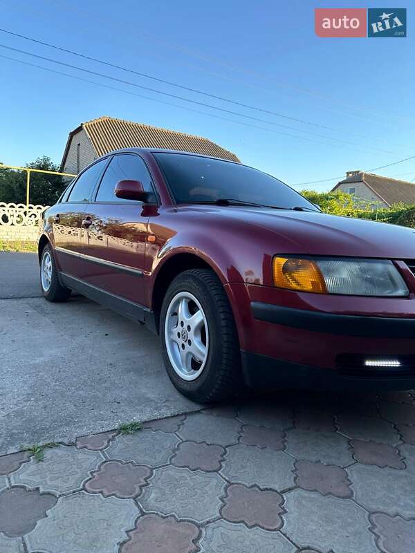 Седан Volkswagen Passat 1997 в Одесі