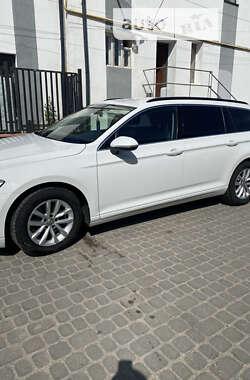 Универсал Volkswagen Passat 2015 в Чорткове