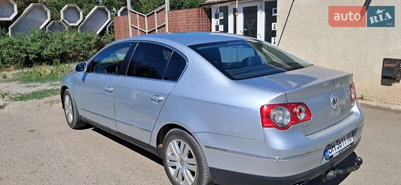 Седан Volkswagen Passat 2006 в Одессе